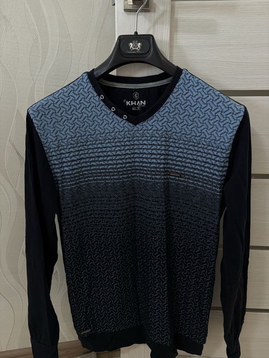 Джемпер с V-вырезом Костанай