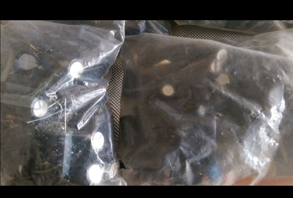 Condesatori noi și recuperati de Putere diferite valori/sute bucăți