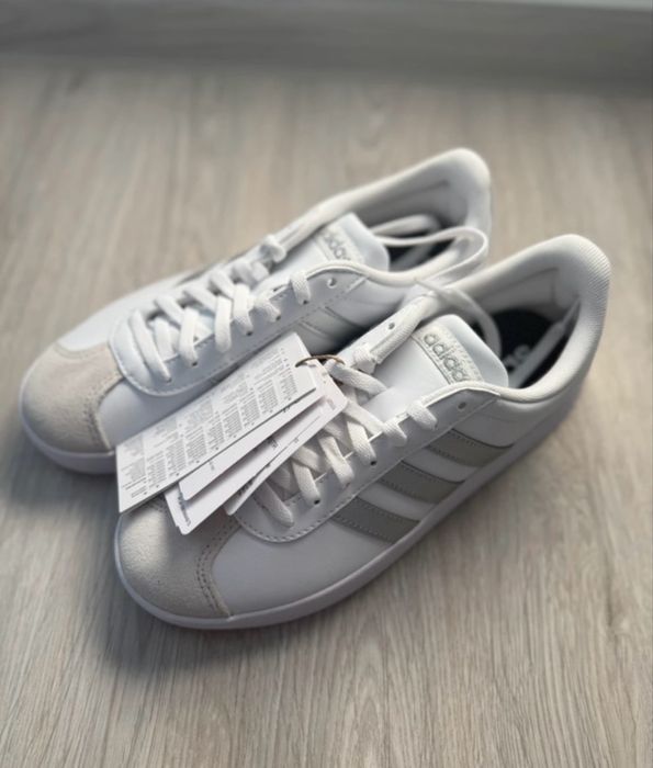 Adidasi Adidas noi