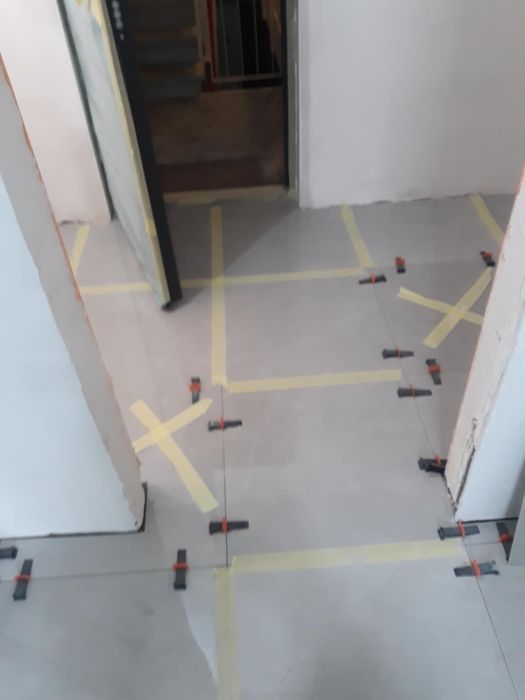 Renovări complete | Gresie, faianță, glet | Izolații profesionale

Descriere: