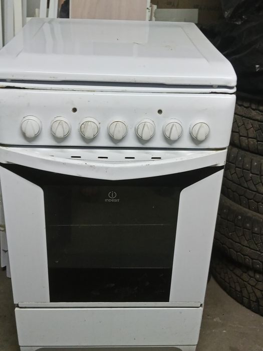 Продам электрическую плиту