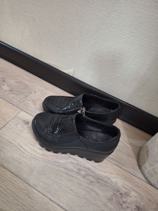 Кожанные новые туфли