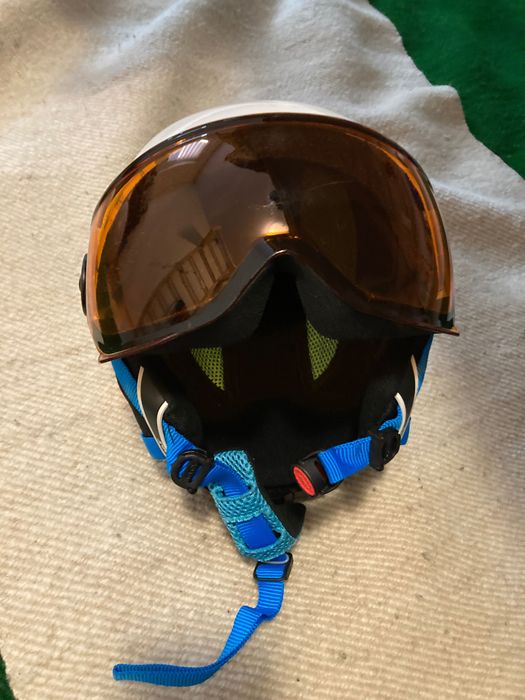 Ски каска детска Uvex с визьор 54-56см