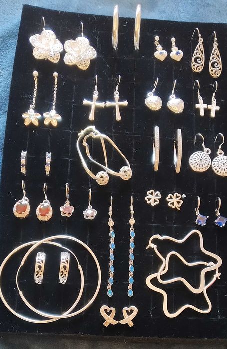 Нови, сребърни обеци. Голям избор от различни модели. Всеки -в кутия.