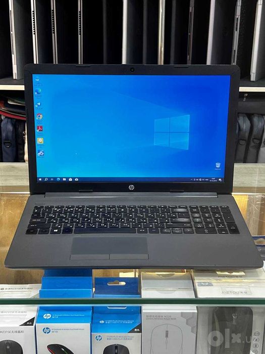 HP Laptop Amd Ryzen 5 3500U DDR4 8GB SSD 120GB + 500GB HDD 15'6 FHD