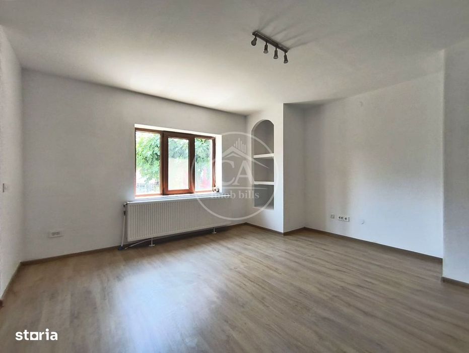 Apartament cu 2 camere la curte comuna de vanzare Ultracentral, Oradea — fotografia 2