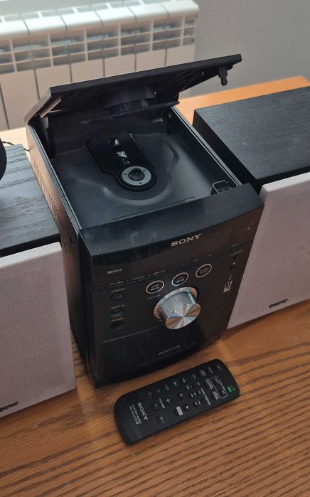 Sony CMT-EH25 Micro Hi-Fi CD/MP3, USB, radio, casetofon + 2 boxe și telecomandă
