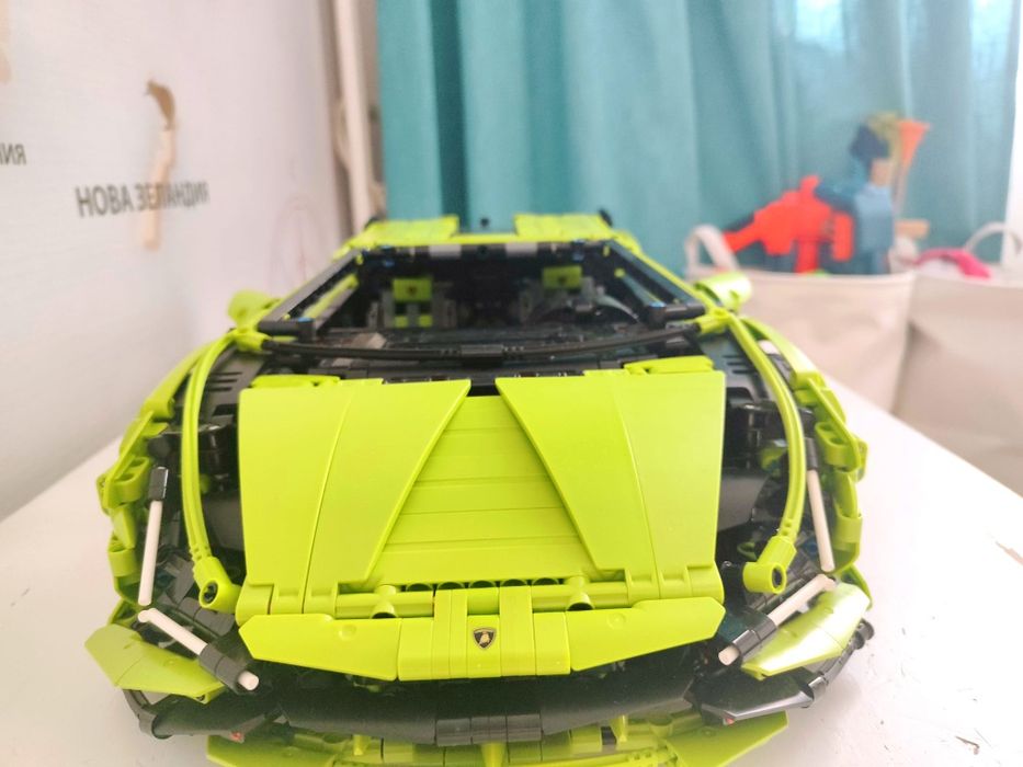 Lamborghini Sian FKP 37 – Голям LEGO Technic модел (Реплика, 3700+ части)