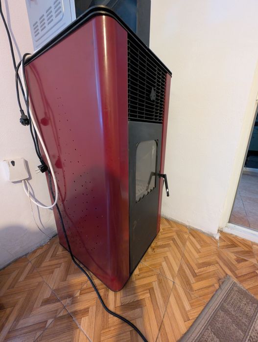 Sobă pe peleți Matilda 10 kW (aer cald) – Stare excelentă de funcționare