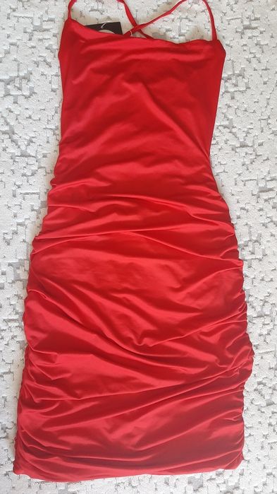 Rochie marimea XS noua cu eticheta,model scurt