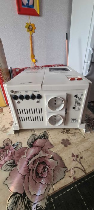 Стабилизатор напряжения