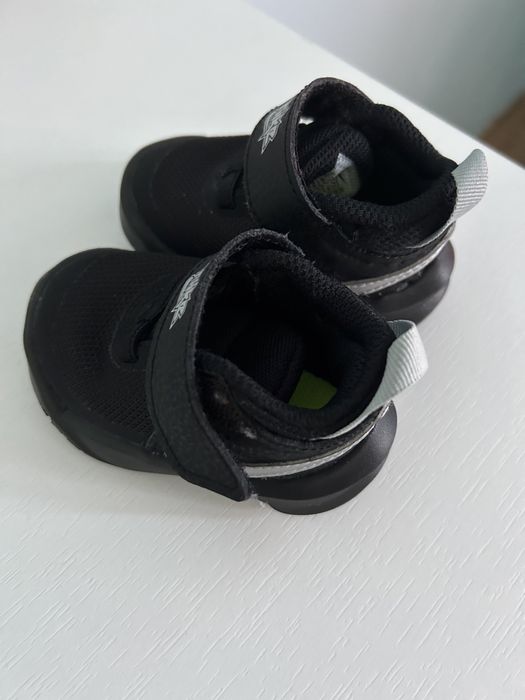 Бебешки маратонки Nike