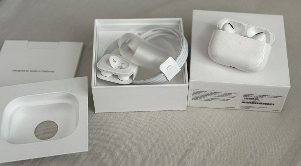 Apple AirPods Pro - Gen 1