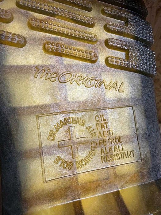Ghete bocanci piele Dr. Martens 1460 marime 43 Air Wair noi