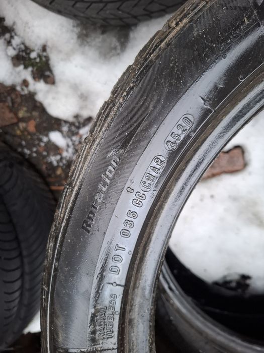 Vand 2 anvelope 245 45 19 bune de iarna dot  2020