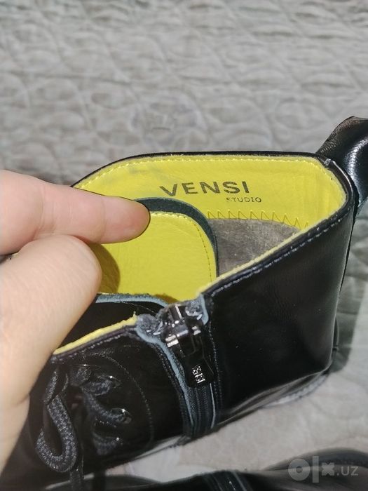 Ботинки VENSI  36 размер Осенние