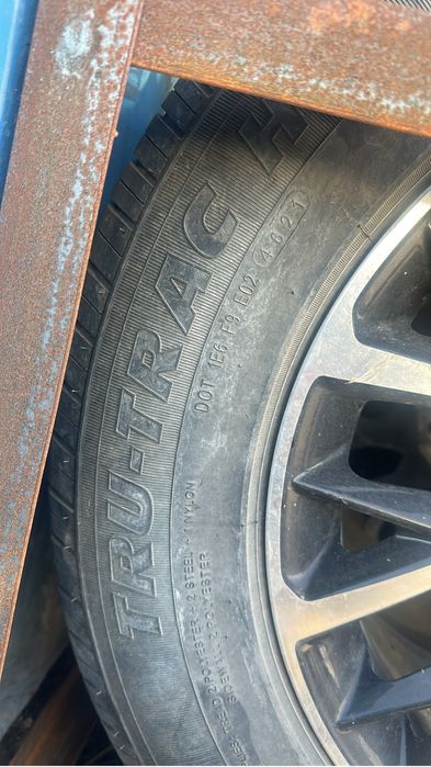 Продам шины р17/65/235