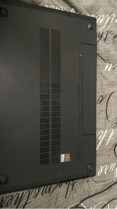 Продам ноутбук срочно