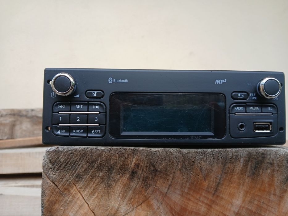 Оригинално радио MP3. Usb.за Renault- Dacia