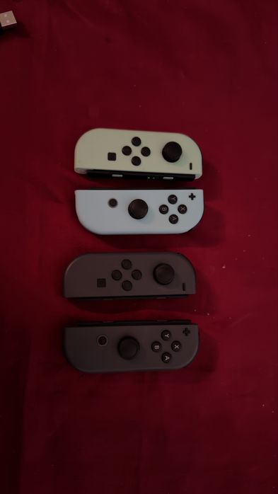 Vand consola Nintendo Switch (1) competa cu accesorii