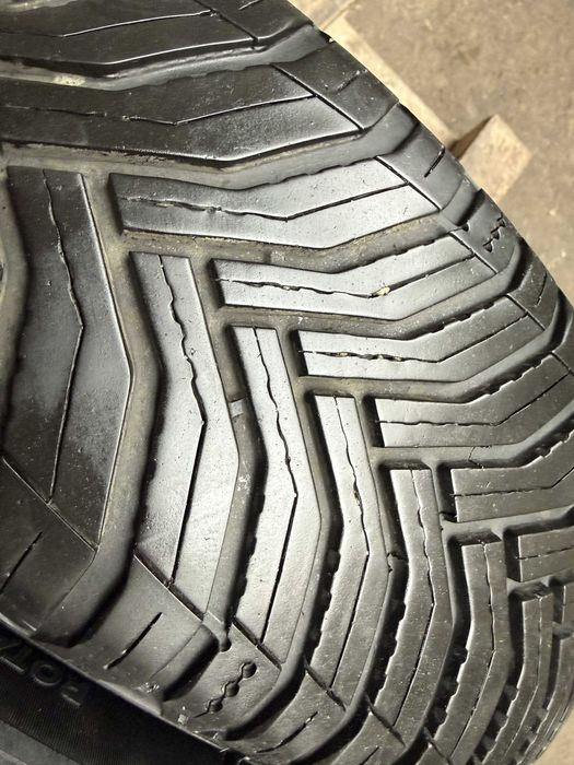 2x Anvelope Vara 185/65 R15 - Michelin Cross Climate 2