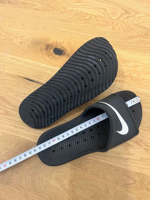 Детски размер Nike джапанки модел Kawa размер 5Y / 37,5