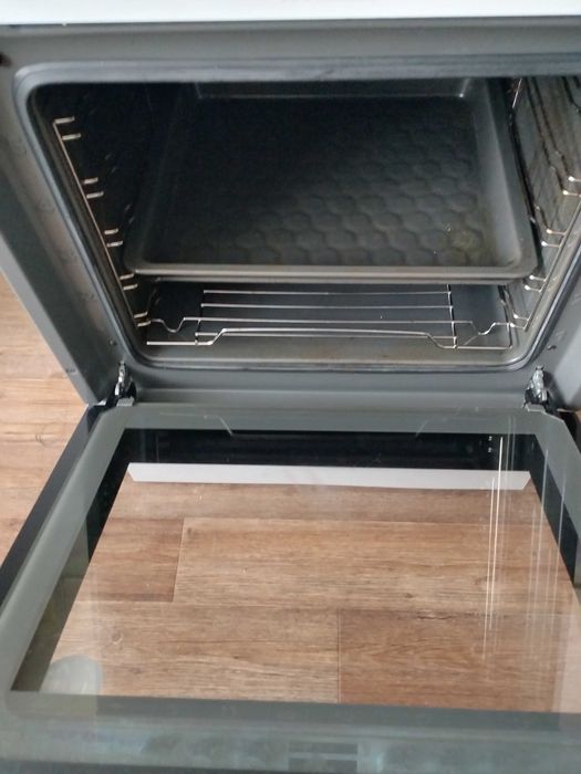 Продаю плиту электрическую