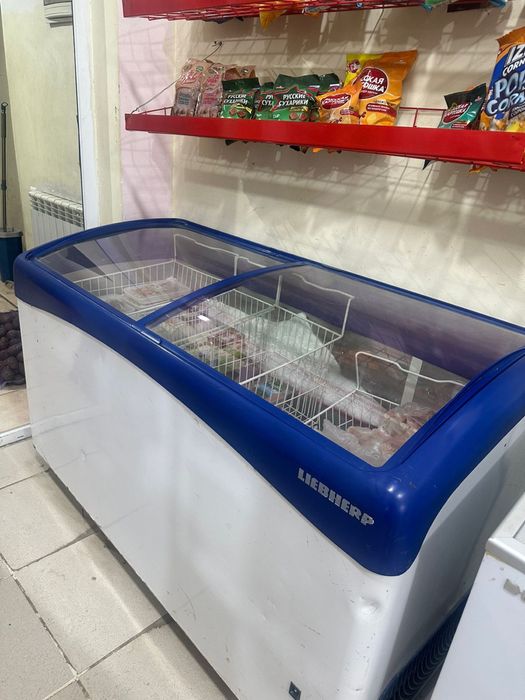 холодильник для магазина