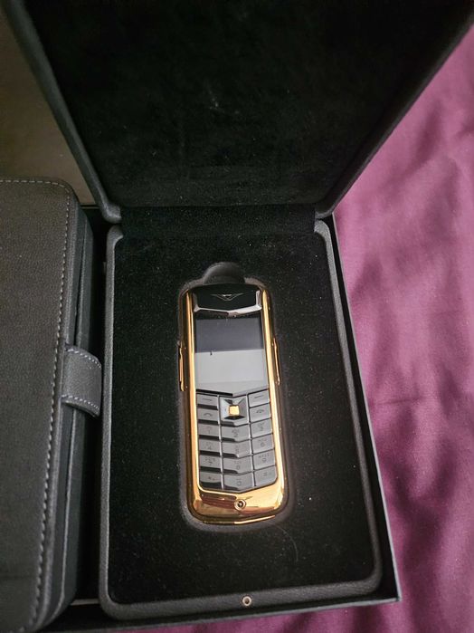 Vertu constellation телефон