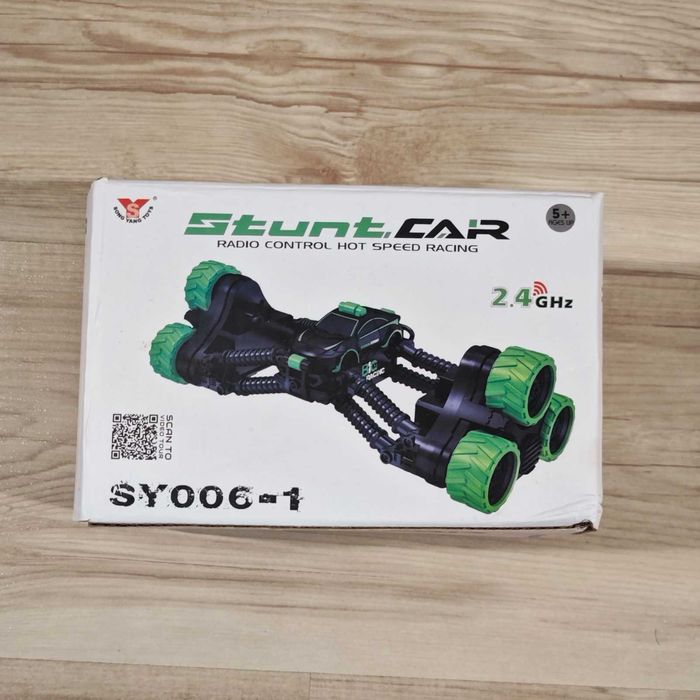 STUNT CAR играчка кола с дистанционно управление