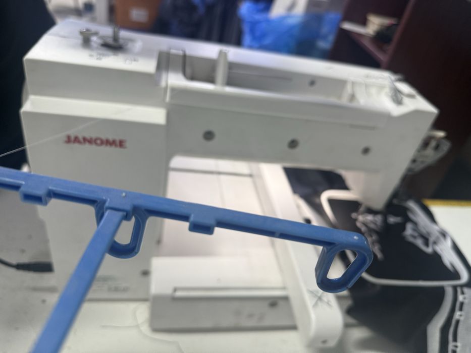 Вышивальная машинка Janome