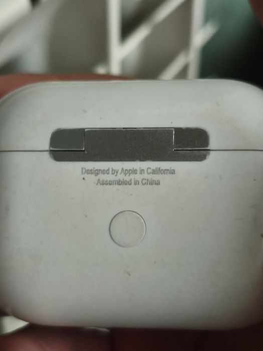 Продаю аирподс 2 про