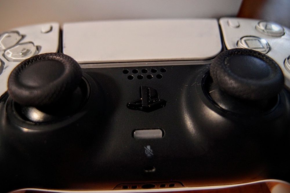 PS5 slim 1TB, 1 controller