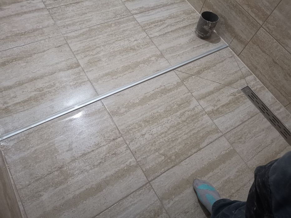 Meseriaș Execut - Gresie/Faiantă/Parchet/Rigips,Vopsea Lavabila,Granit