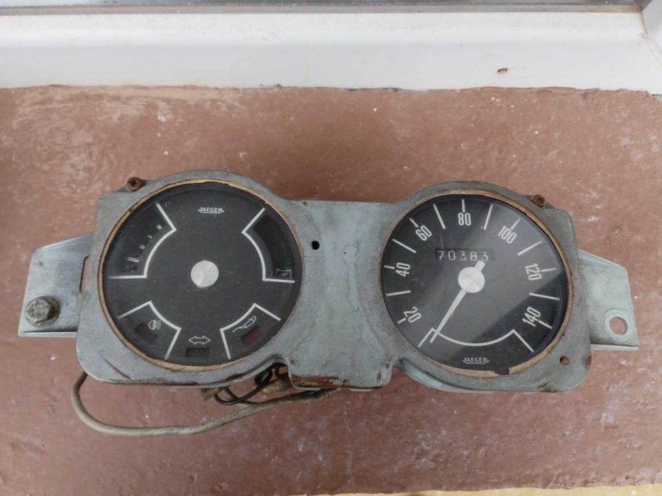 Километраж от Renault 8 / R8