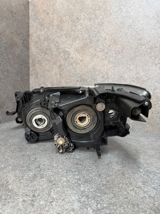 Camry 50 фара правый R