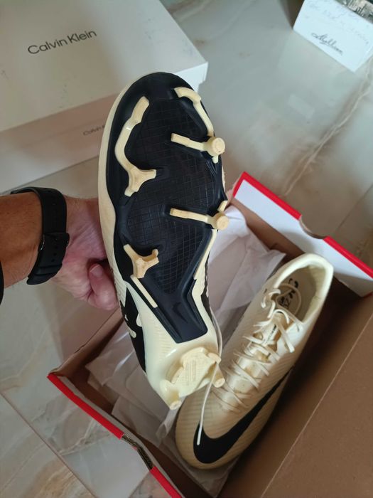 Футболни бутонки Nike