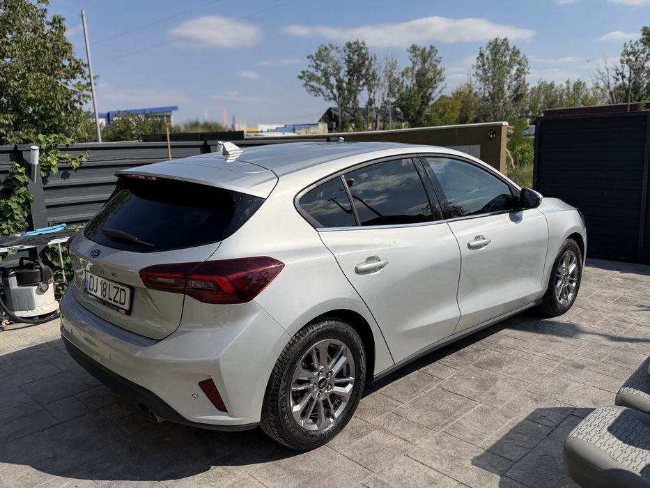 Vand Ford Focus 2023 1.5 diesel automat avariat