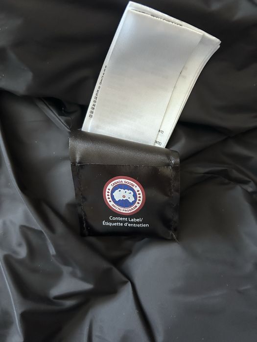 Geacă puffer Canada Goose (cu glugă și blană detașabilă) – Mărimea L