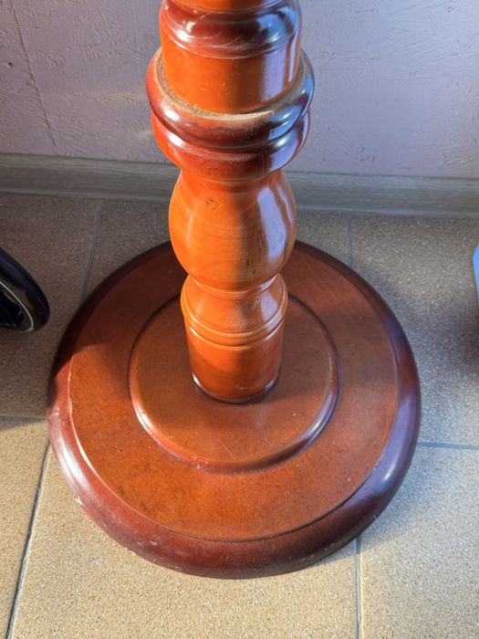 Напольная  вешалка.