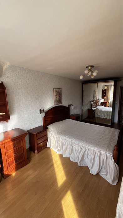 Дава се под наем Тристаен апартамент в София, Красно село - 88 кв.м за 897.6 € - Снимка #1