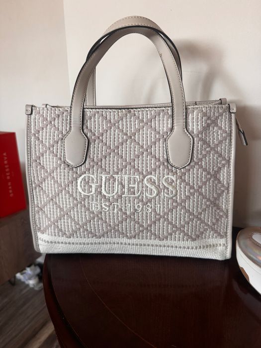 Guess Silvana canava  bag +  Guess travel bag