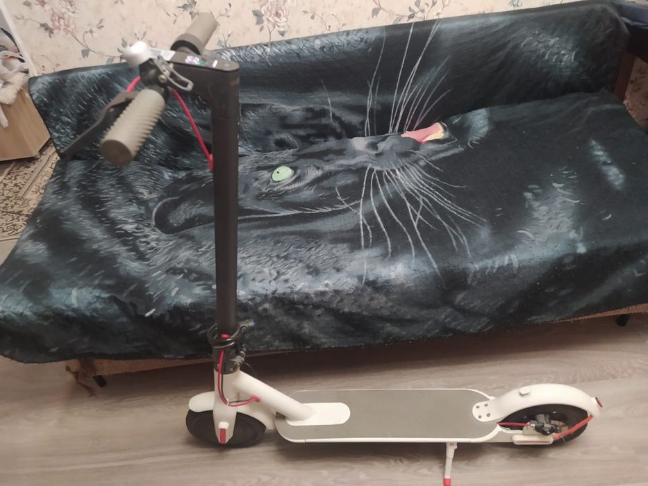 Продам Электросамокат Xiaomi