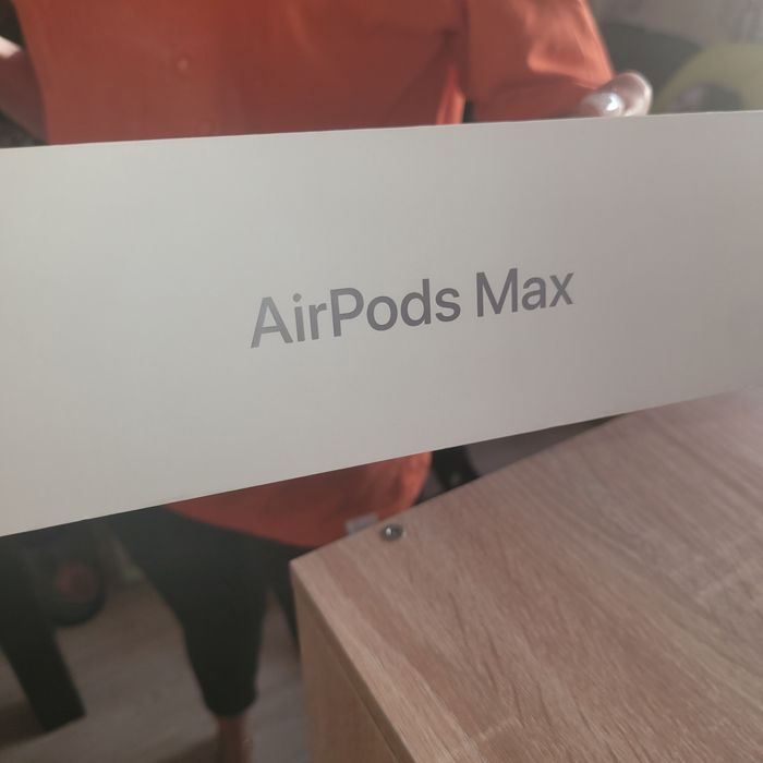 Продам airpods max