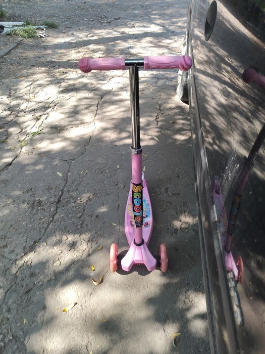 Детска тротинетка принцеси