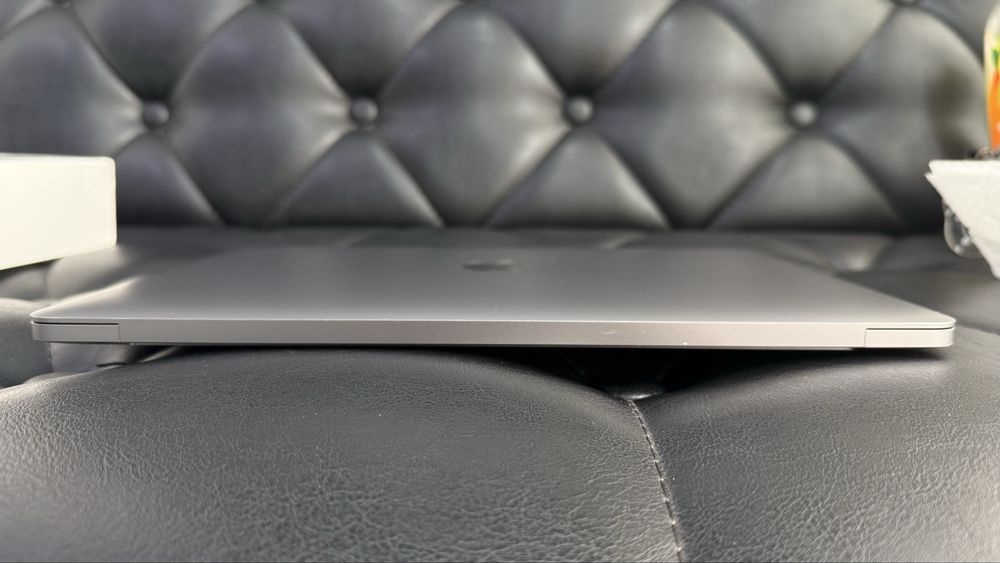 Apple MacBook pro M1 2020 в идеальном состоянии