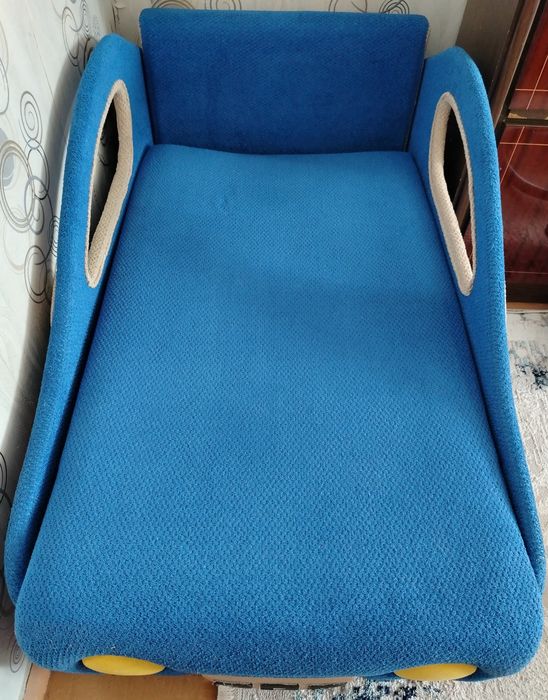Срочно продам детский диван-кровать