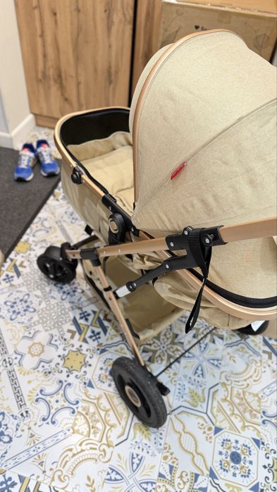 Детская коляска belecoo, пользовались 3 месяца, поломалось крепление