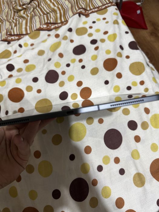 iPad Pro 4TH Gen 12.9” - 256GB + Apple Pen Nou