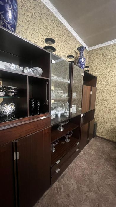 Продам классическую мебельную стенку